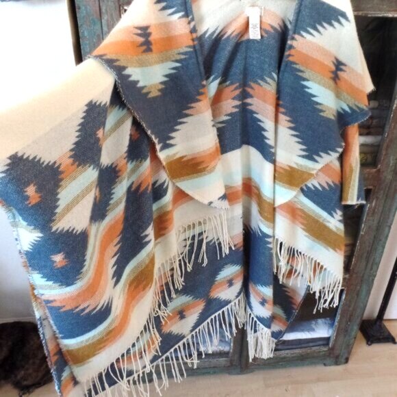 Free People Jackets & Blazers - Free People Jacket/Poncho Native Print OS